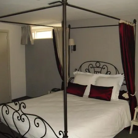 De La Vallee Hotel Bievre