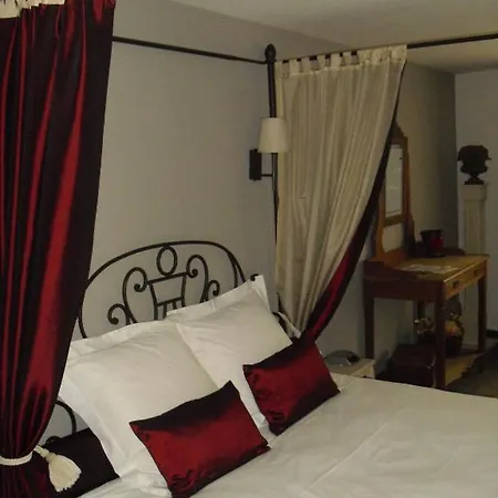 De La Vallee Hotel